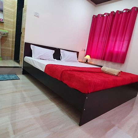 Serina House Mālvan Zewnętrze zdjęcie